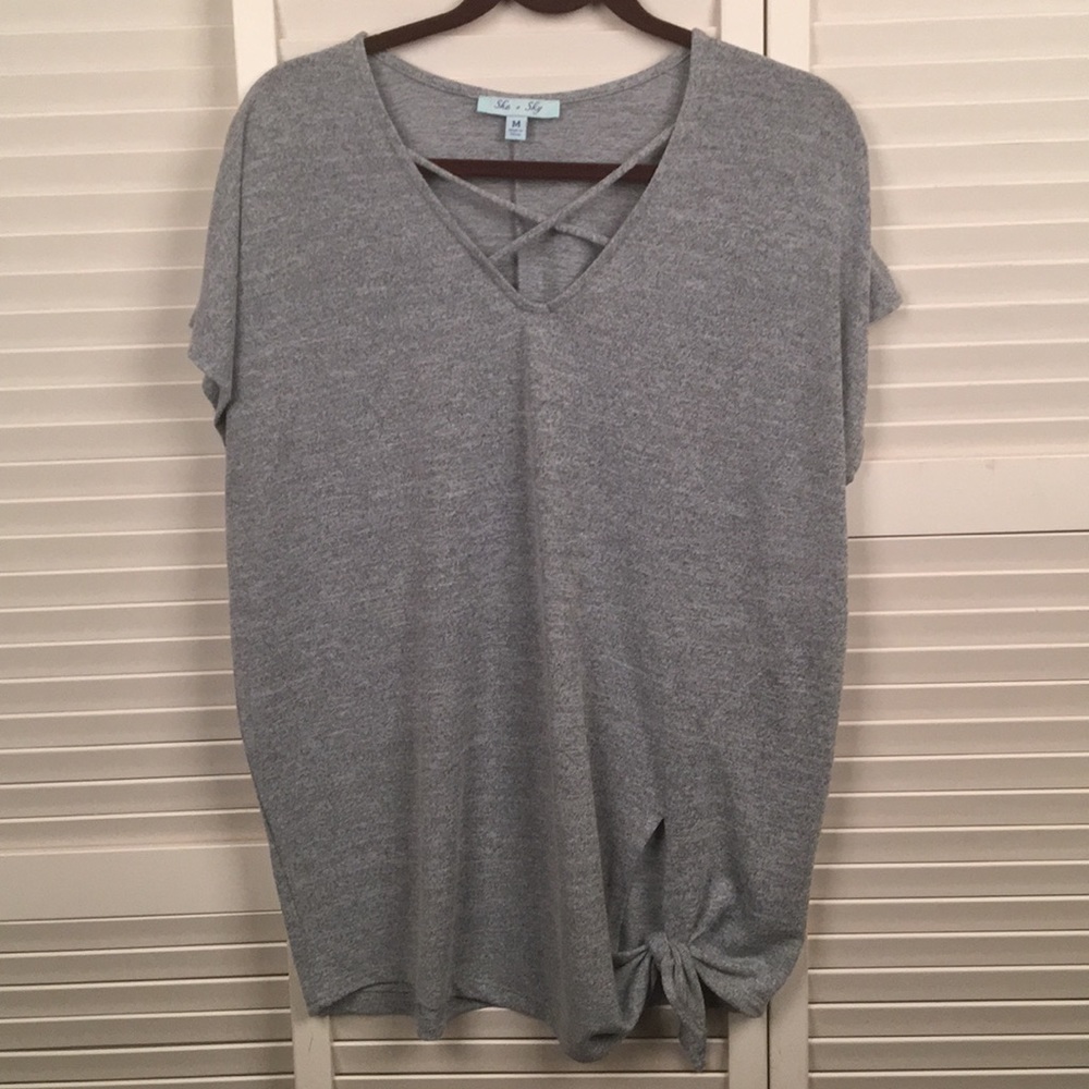 She + Sky BOHO Blue Tee w deep V strap. SZ M